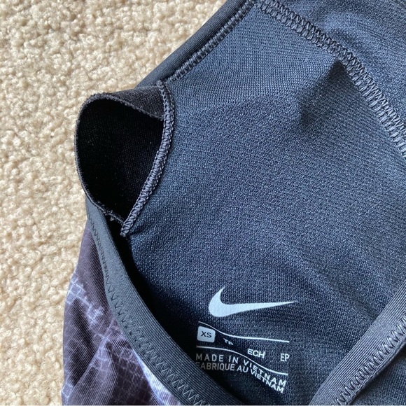Nike Tankini Swim Top XS Black Gray White Pattern - Picture 4 of 7